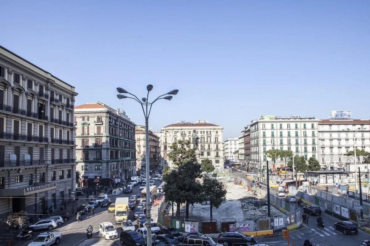 Napoli Garibaldi Square, hoofdfoto