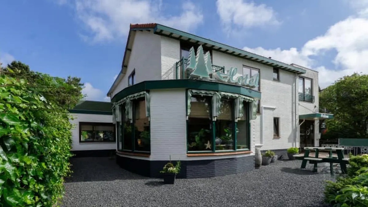 Hotel De Dennen — hoofdfoto