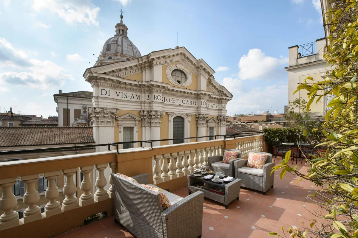 Grand Hotel Plaza, hoofdfoto