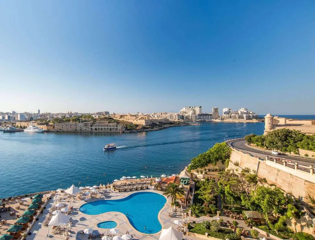 Grand Hotel Excelsior — hoofdfoto