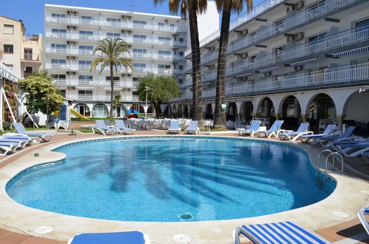 Hotel en appartementen Solimar — hoofdfoto