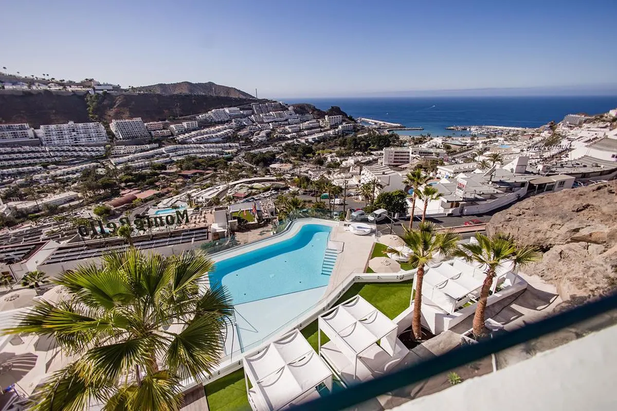 Servatur Hartaguna — hoofdfoto