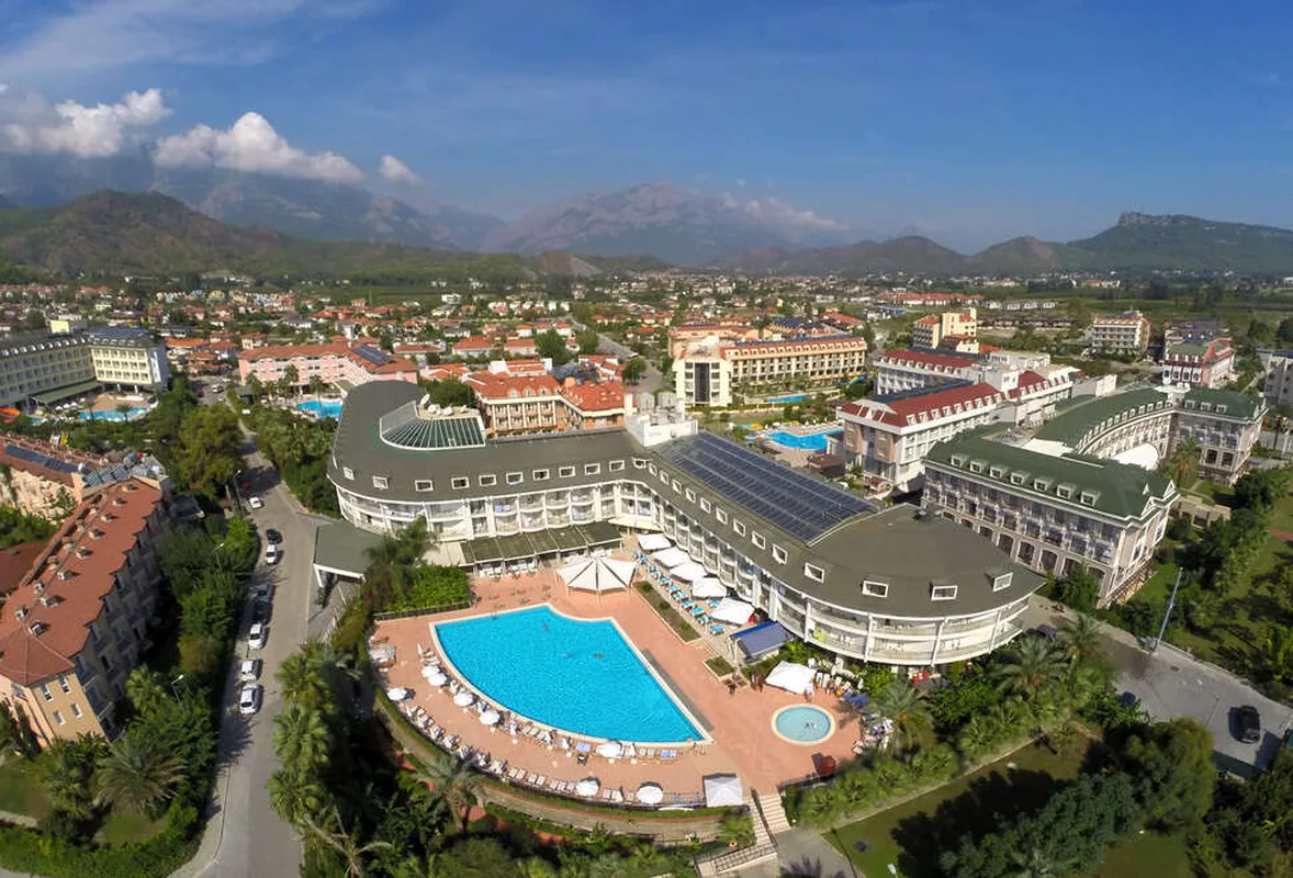 Zena Resort Hotel — hoofdfoto