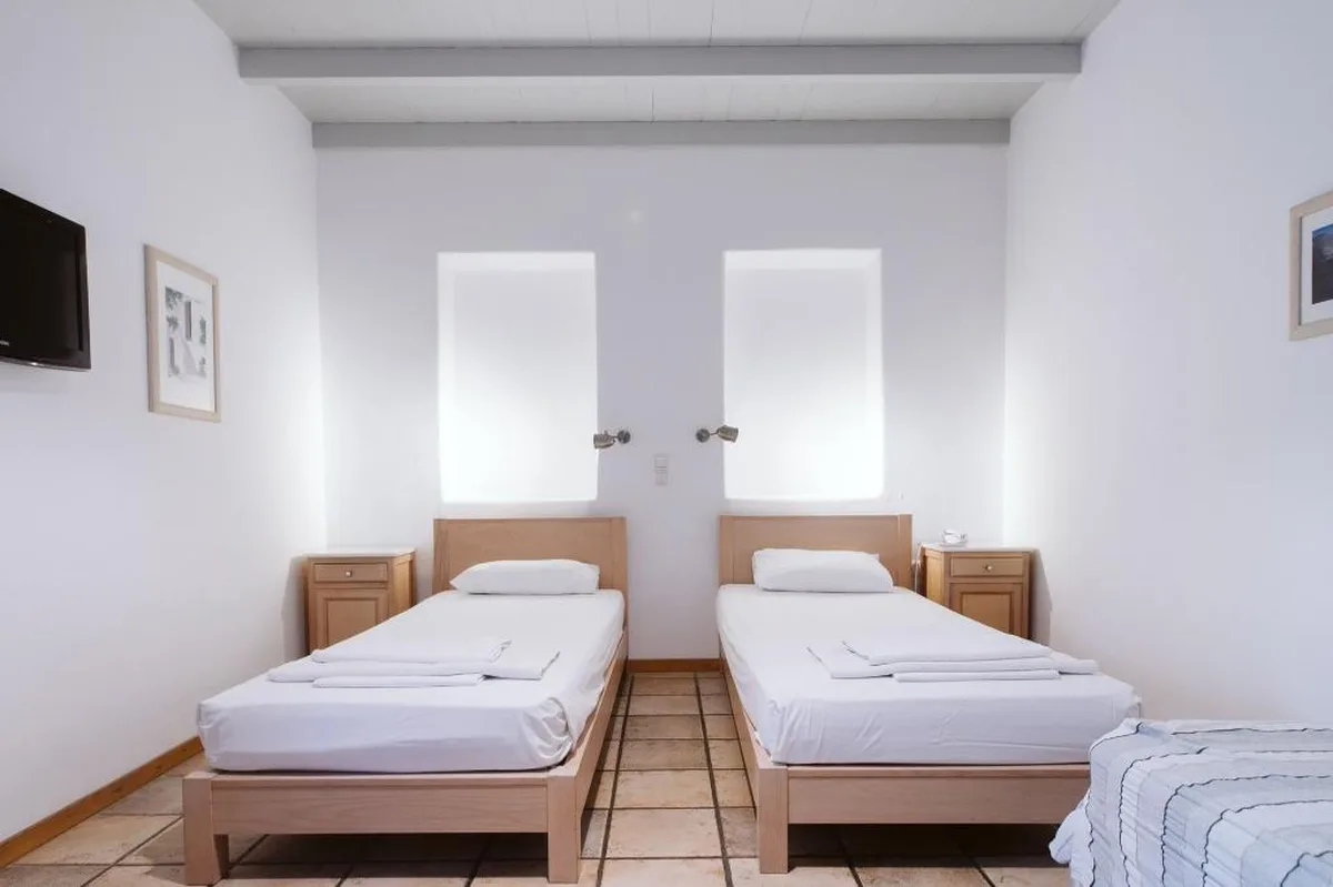 Far Out Village Hotel — hoofdfoto