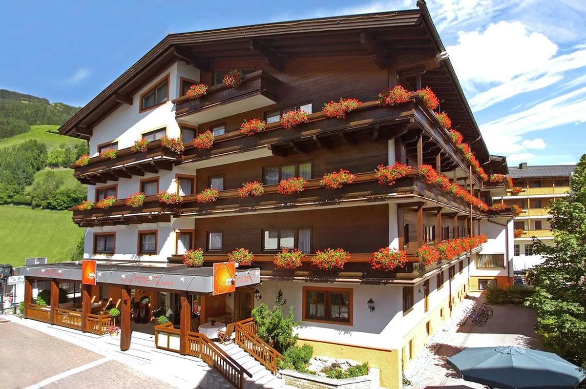Eva Village — hoofdfoto