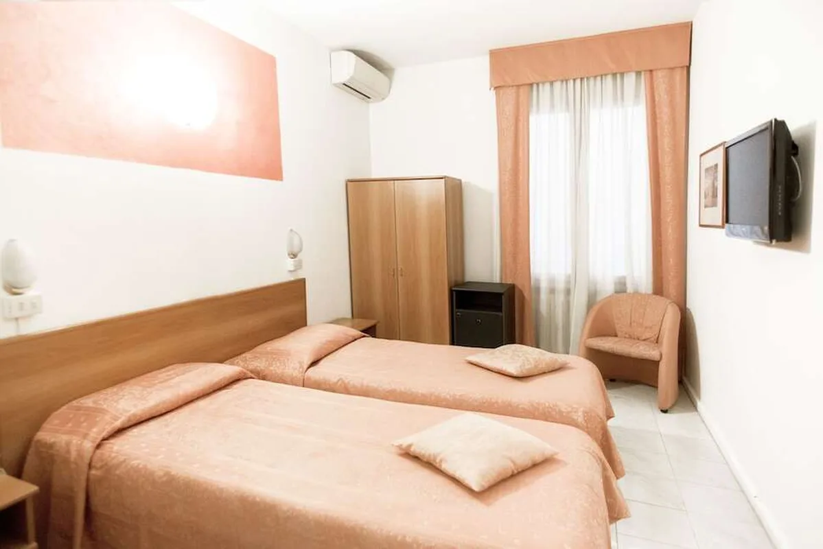Hotel Europa Modena — hoofdfoto