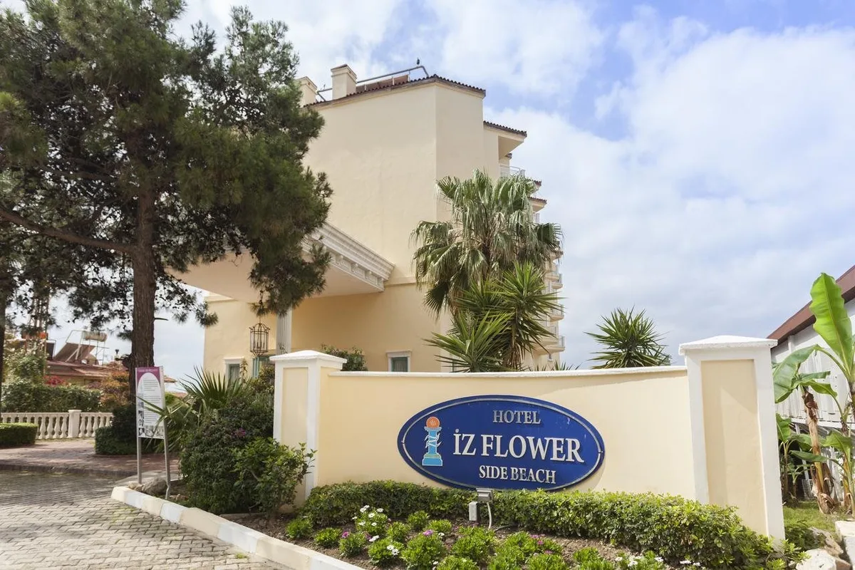 Iz Flower Side Beach — hoofdfoto