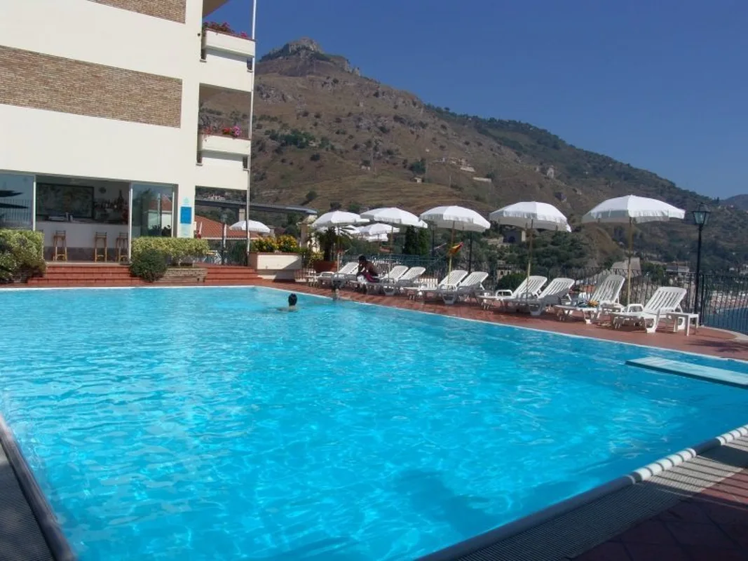 Bay Palace, hoofdfoto