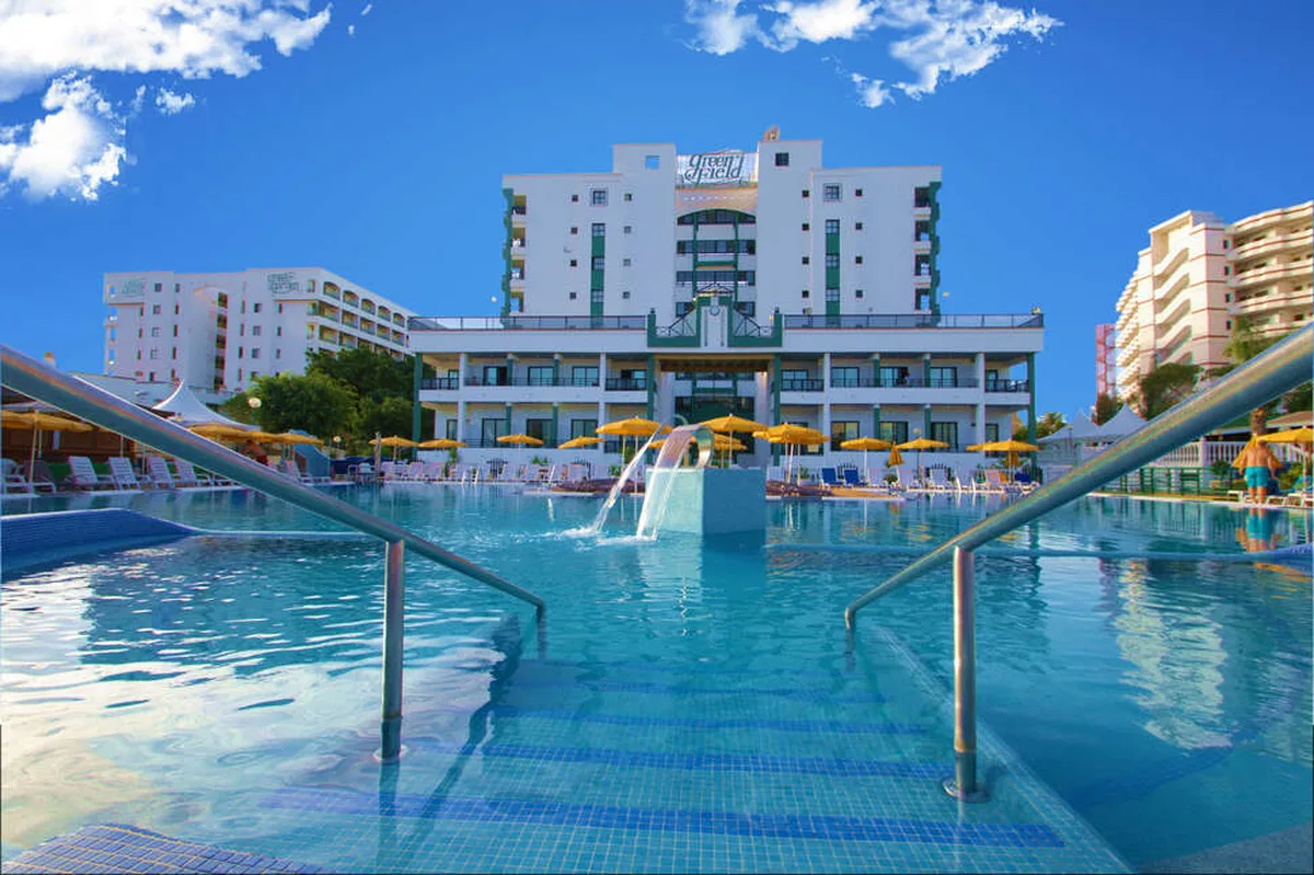 Hotel Green Field — hoofdfoto