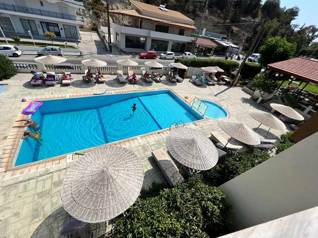 Golden Days Hotel, hoofdfoto