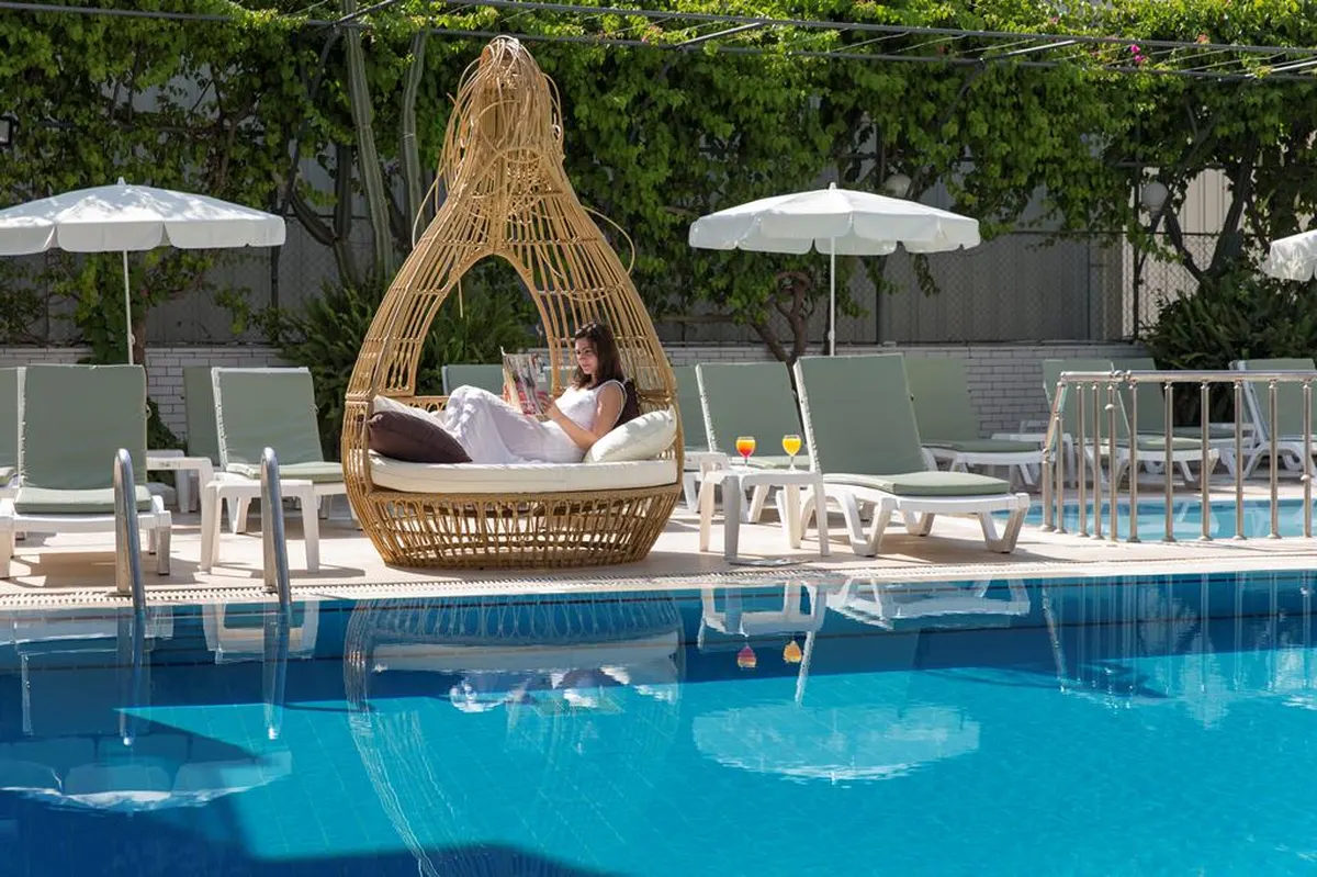 Kleopatra Tuna — hoofdfoto