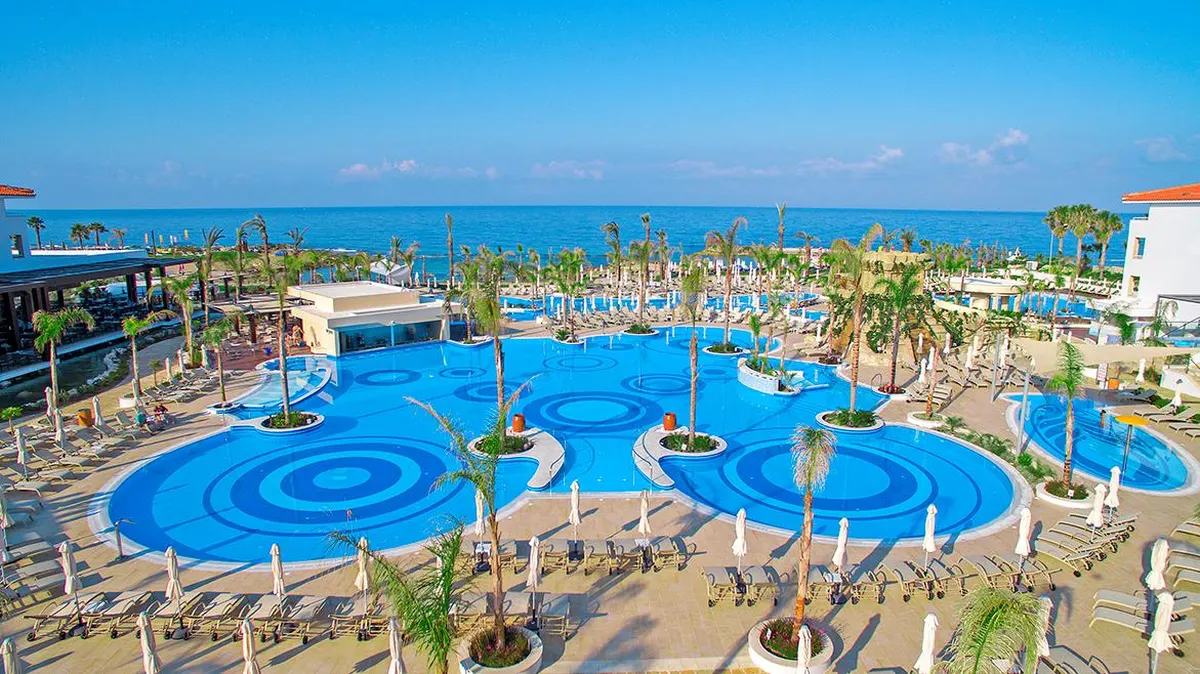 Hotel Olympic Lagoon Resort Paphos — hoofdfoto