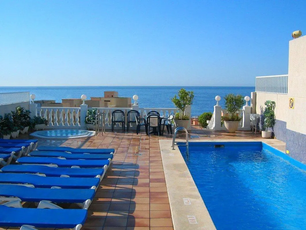 Avenida — hoofdfoto