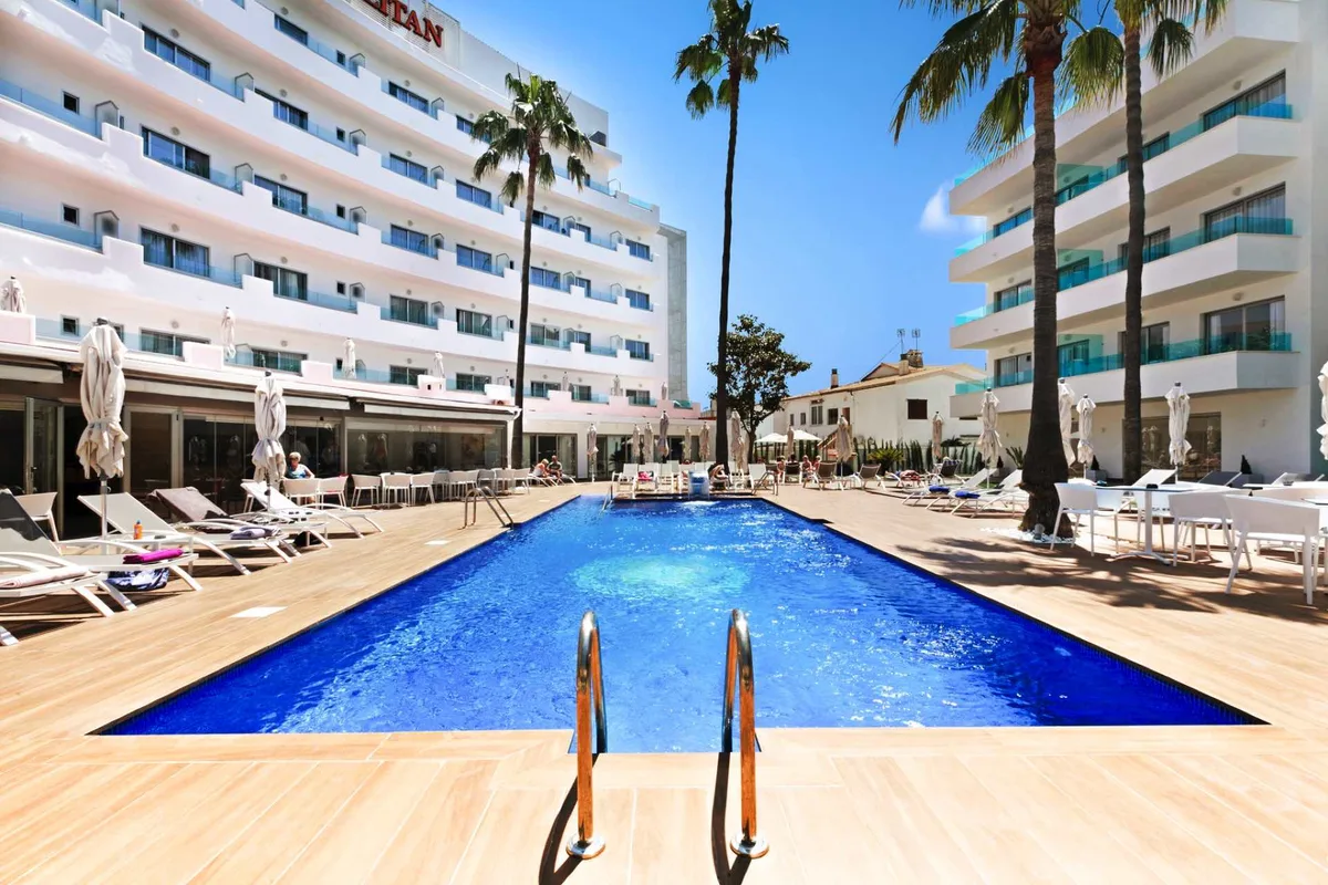 Metropolitan Playa JUKA Aparthotel — hoofdfoto
