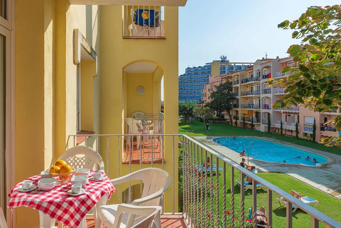 Apartaments Turistics Comte D'Empuries — hoofdfoto