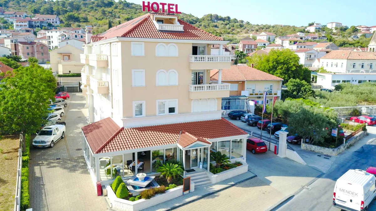 Palace Trogir — hoofdfoto