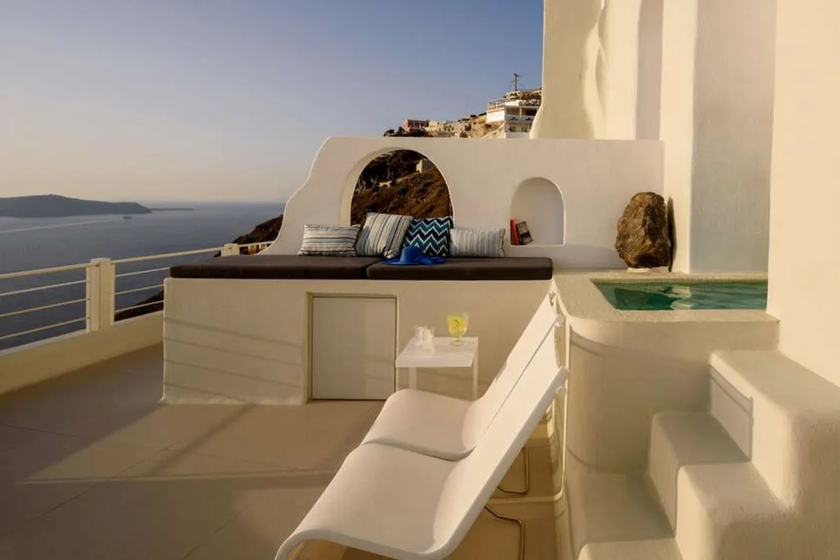 Nefeles Luxury Suites — hoofdfoto