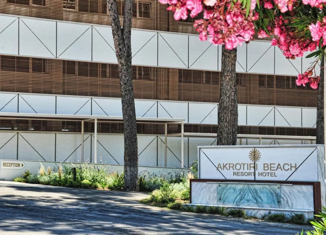 Akrotiri Beach Resort Hotel — hoofdfoto