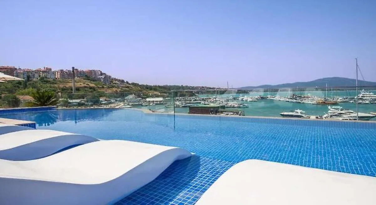 Blu Bay Hotel — hoofdfoto