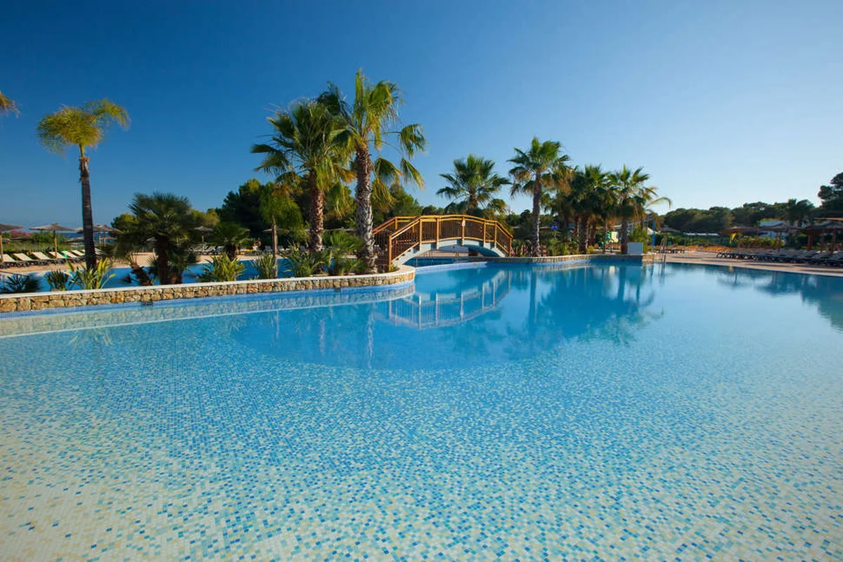 Magic Life Cala Pada — hoofdfoto
