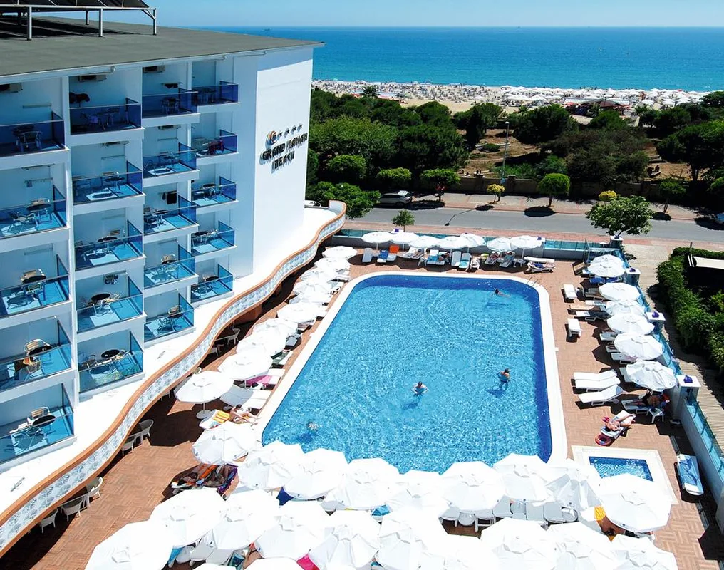 Grand Zaman Beach Hotel — hoofdfoto