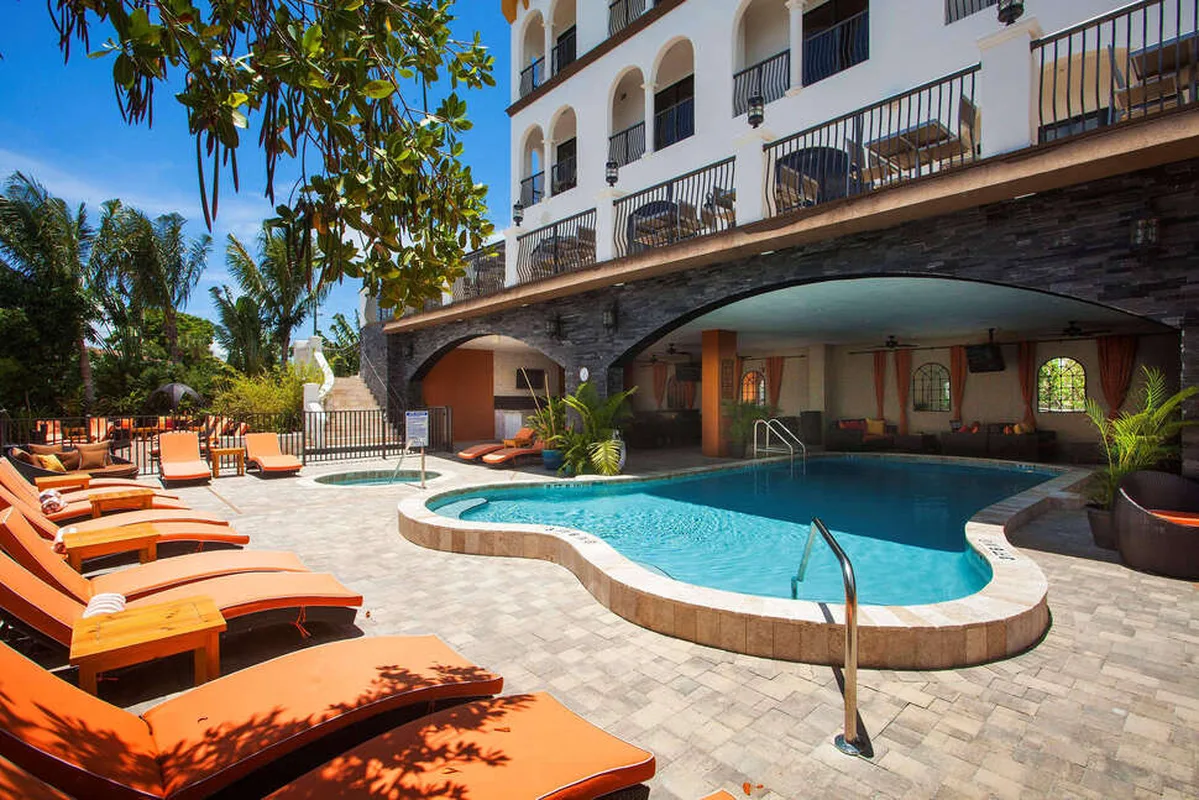 The Hotel Zamora — hoofdfoto