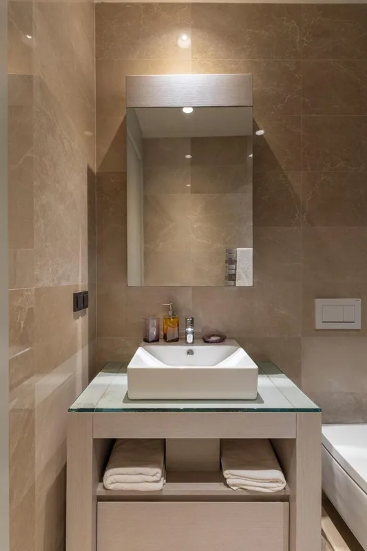 Highend Hotel & Residance — hoofdfoto