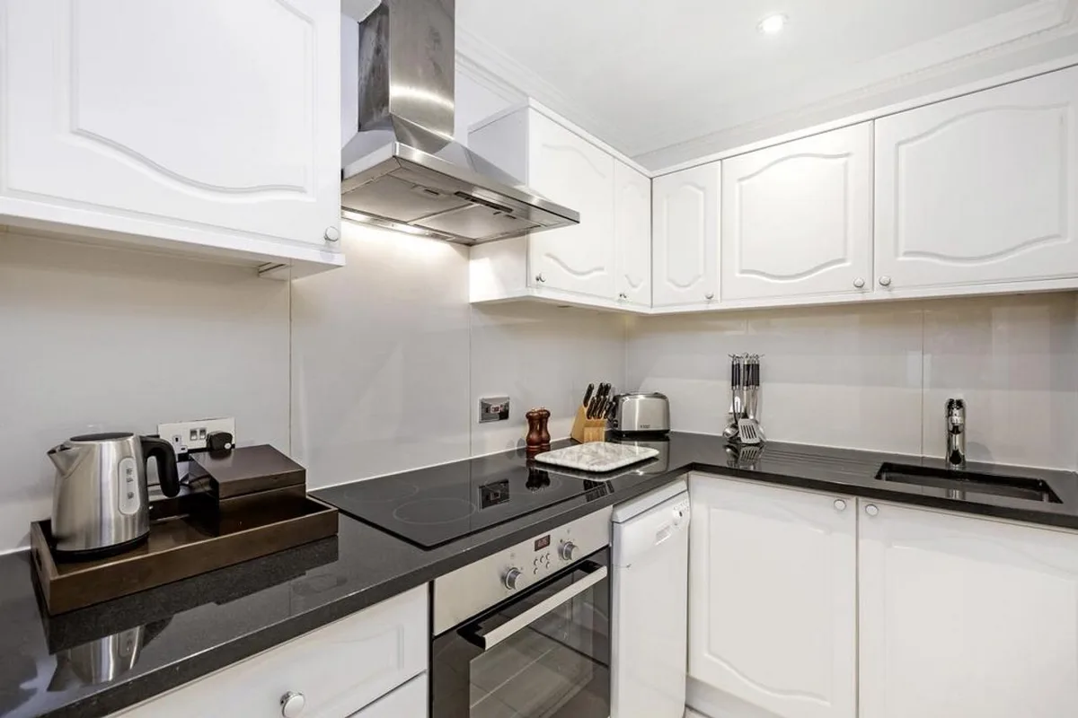 Queensgate Court — hoofdfoto