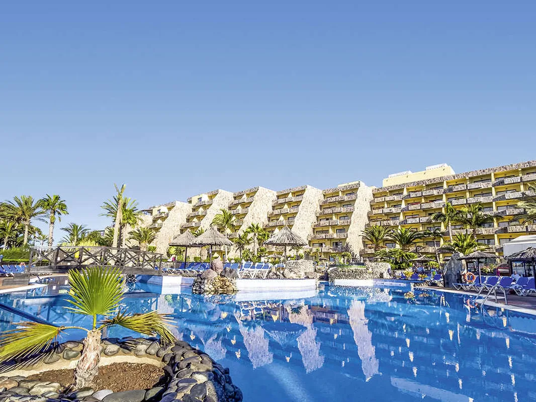 BlueBay Beach Club — hoofdfoto