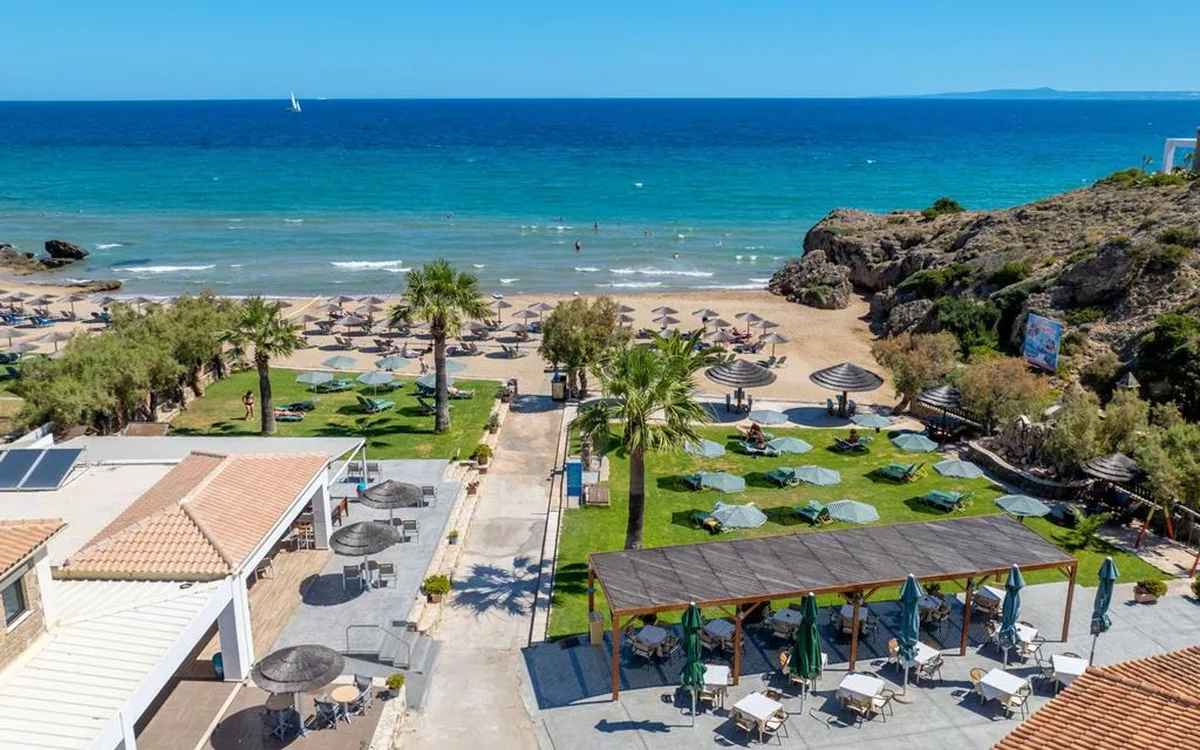 Plaka Beach Resort — hoofdfoto