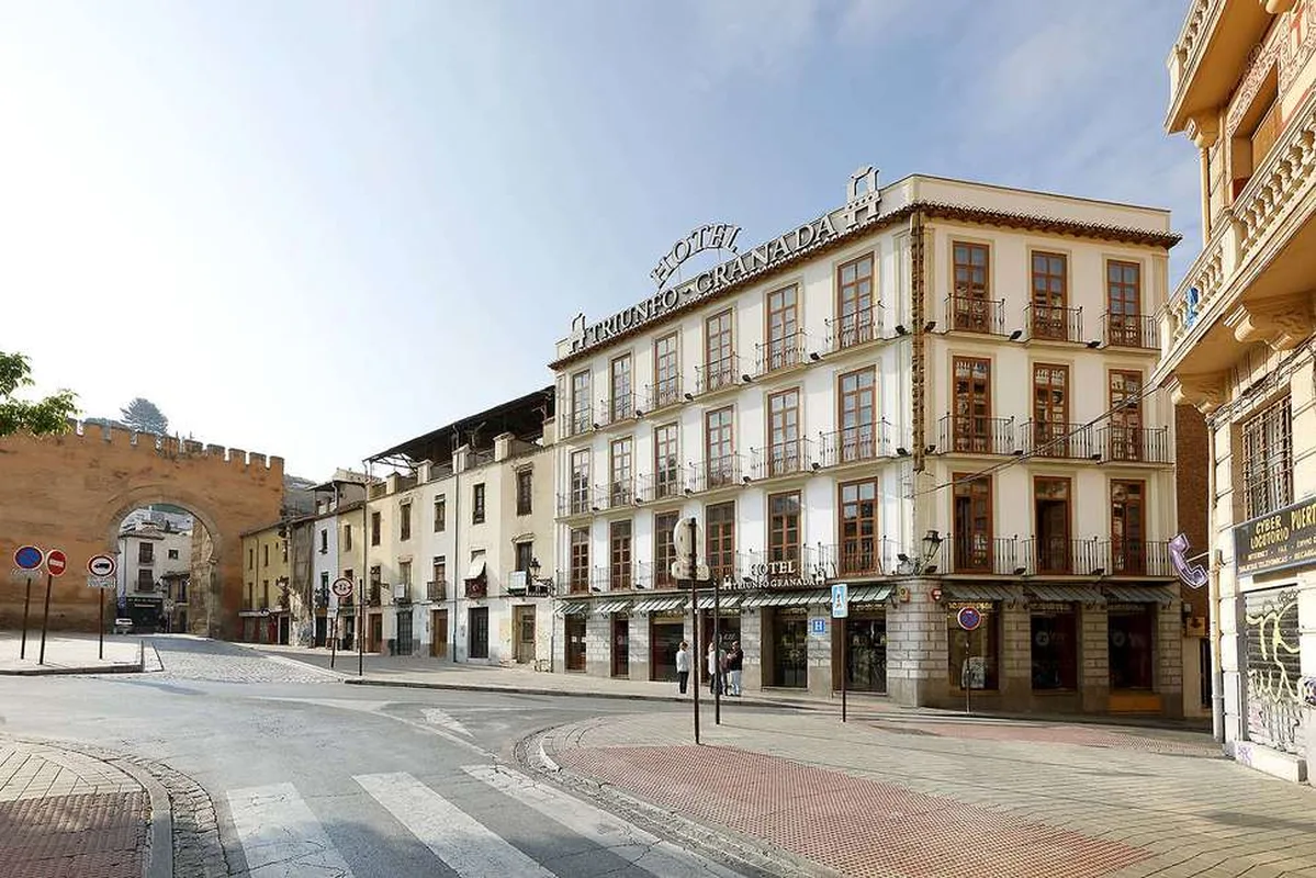 Exe Triunfo Granada — hoofdfoto