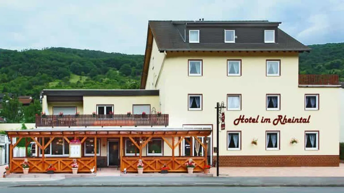 Hotel im Rheintal — hoofdfoto