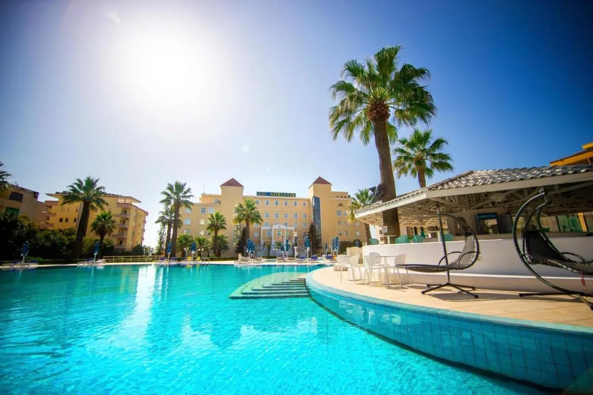 Adriatik Hotel — hoofdfoto