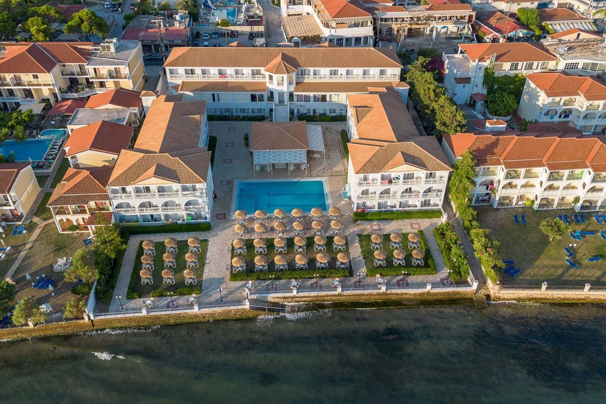 Meridien Beach Hotel — hoofdfoto
