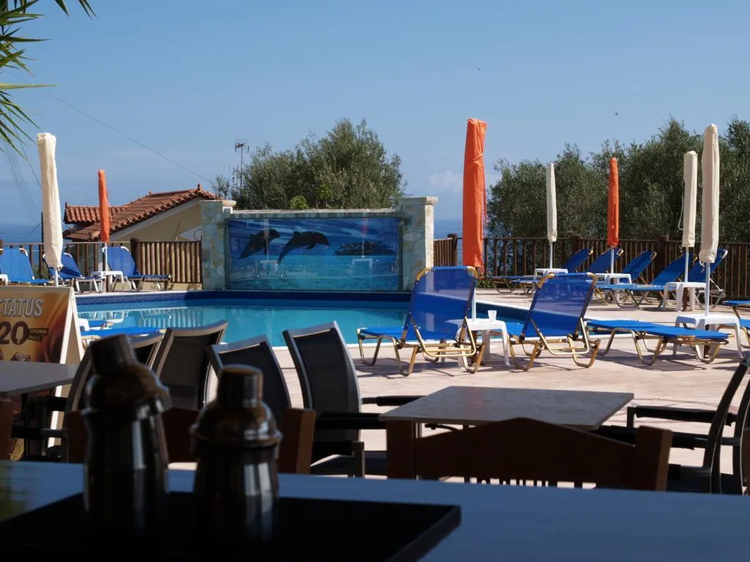 Zante View Studios, hoofdfoto