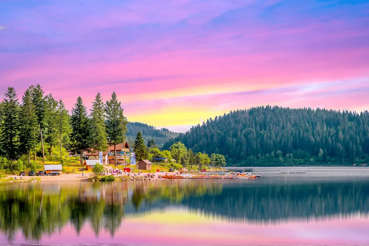 Ontdek het Zwarte Woud in stijl vanuit Triberg — hoofdfoto