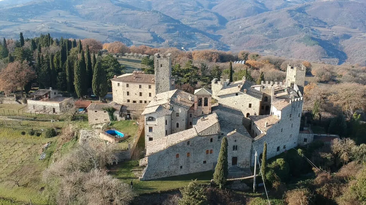 Castello di Giomici — hoofdfoto