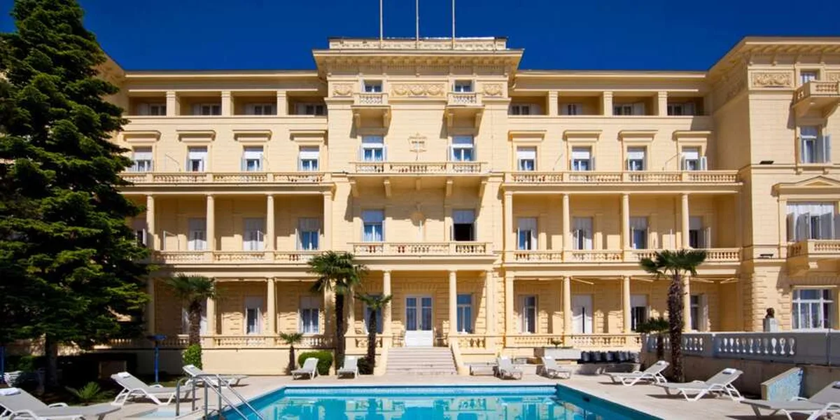 Hotel Kvarner — hoofdfoto