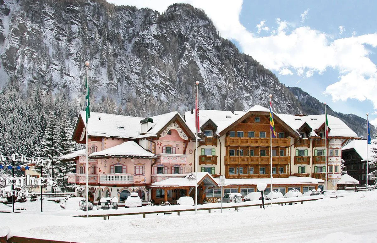 Hotel Gran Chalet Soreghes — hoofdfoto