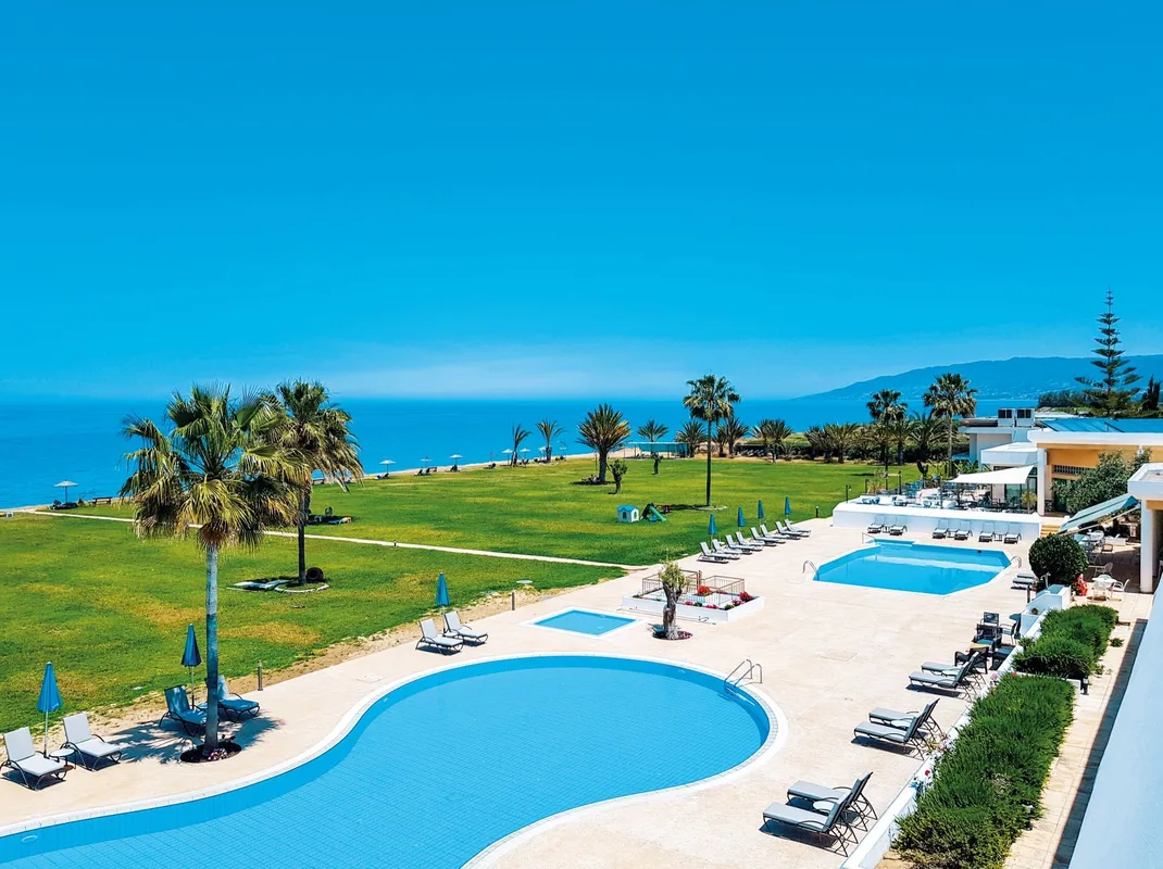 Natura Beach Hotel — hoofdfoto