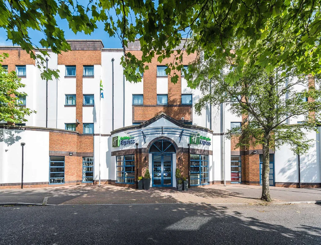Holiday Inn Express Belfast City - Queen's Quarter — hoofdfoto