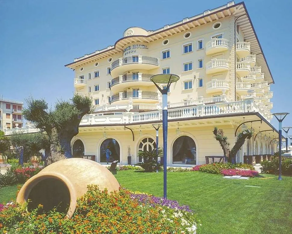 Palace Hotel — hoofdfoto