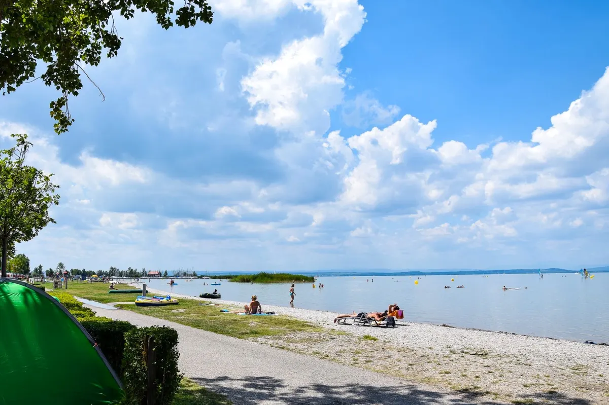 Strandcamping Podersdorf Am See — hoofdfoto