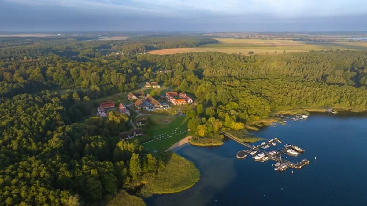 BEECH Resort Plauer See — hoofdfoto