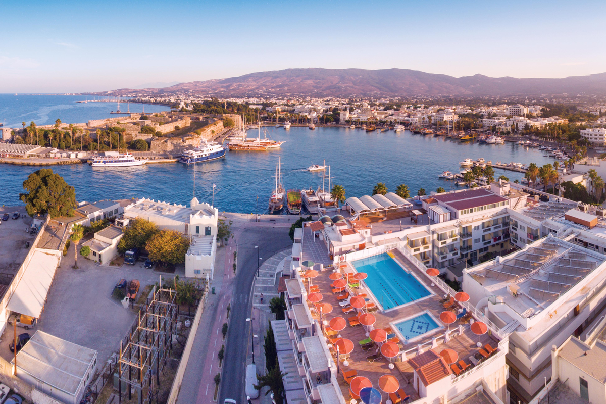 Appartementen Kosta Palace — hoofdfoto