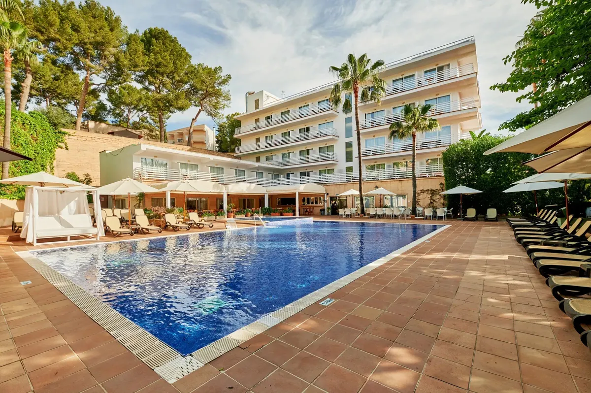 Hotel ROC Oberoy — hoofdfoto