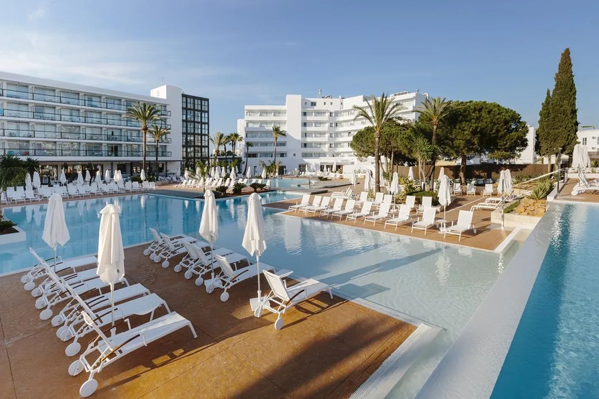 W Ibiza — hoofdfoto