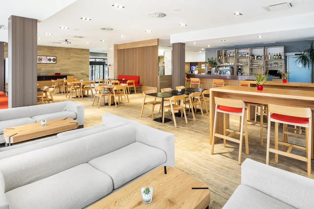 Hotel Occidental Praha — hoofdfoto