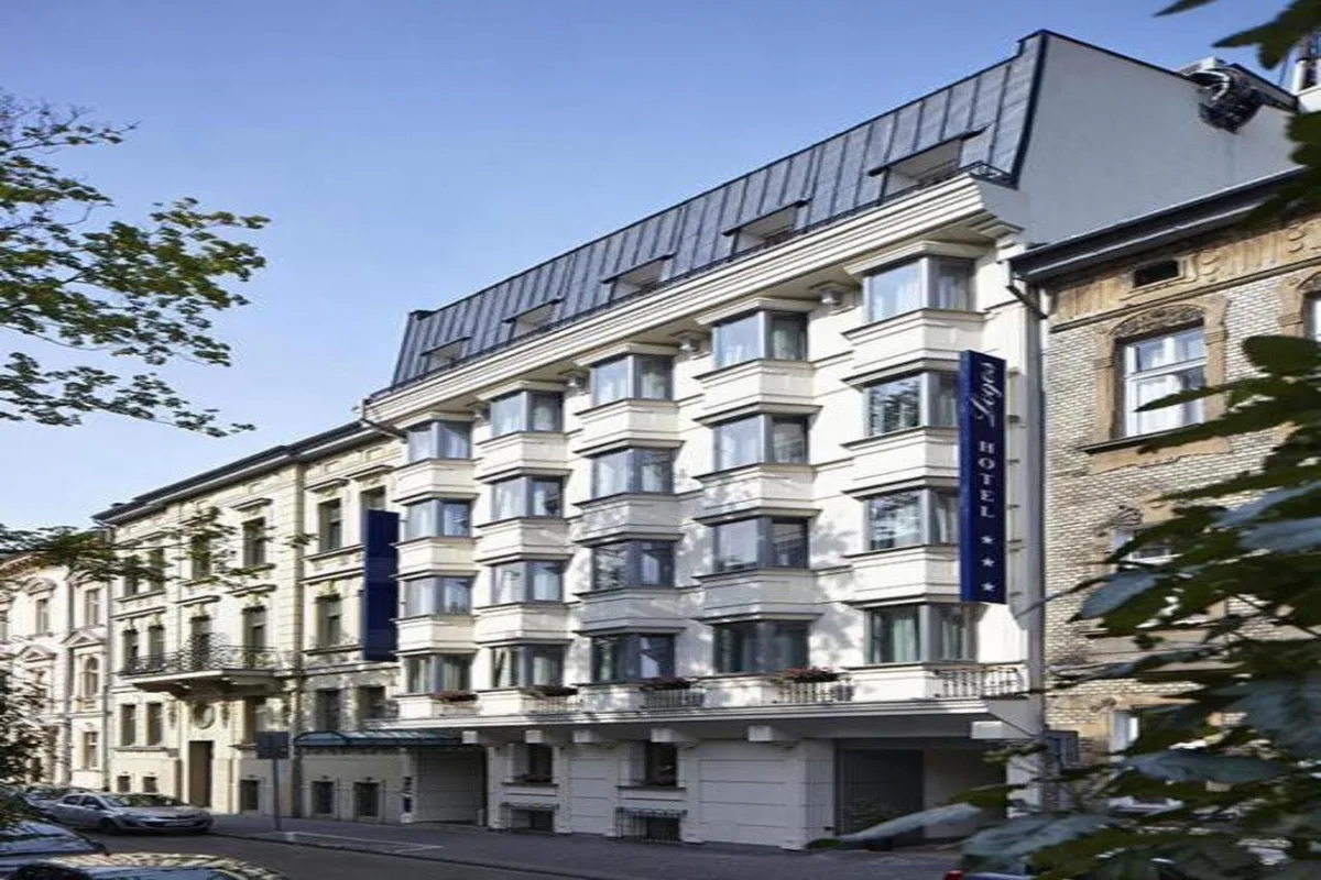 Hotel Logos — hoofdfoto