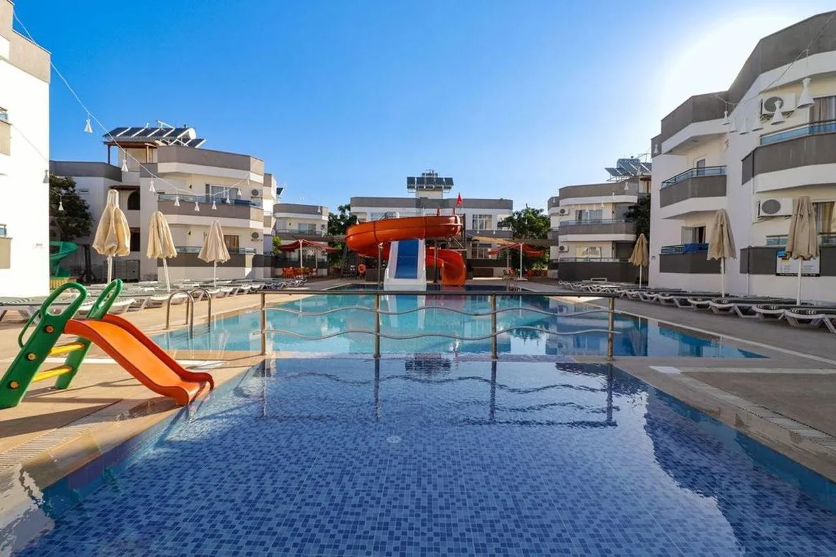 Throne Beach Resort & Spa — hoofdfoto